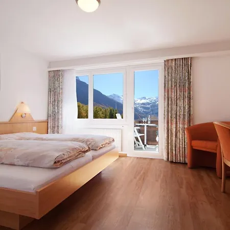 Eden No. 7 Hotel