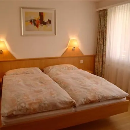Eden No. 7 Hotel